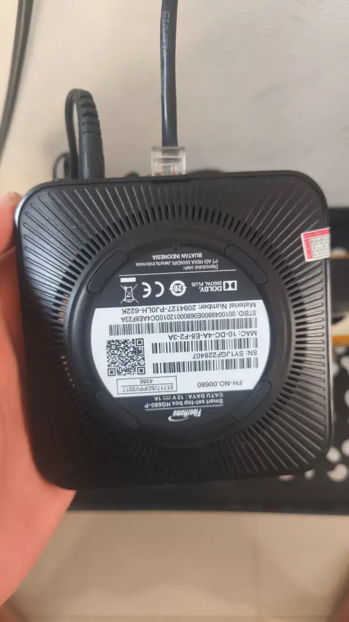 HG680P B860H Back